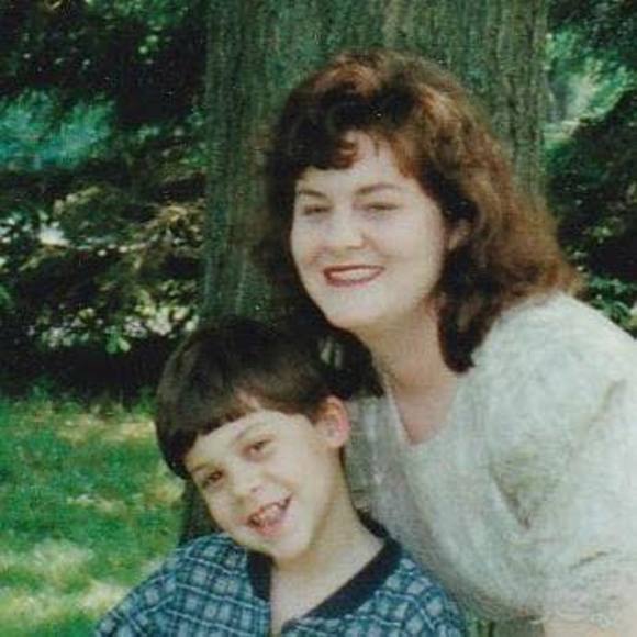 Meet your Posher, Lynette - Picture 1 of 1